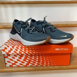 New Nike Renew Run Men’s Size 11